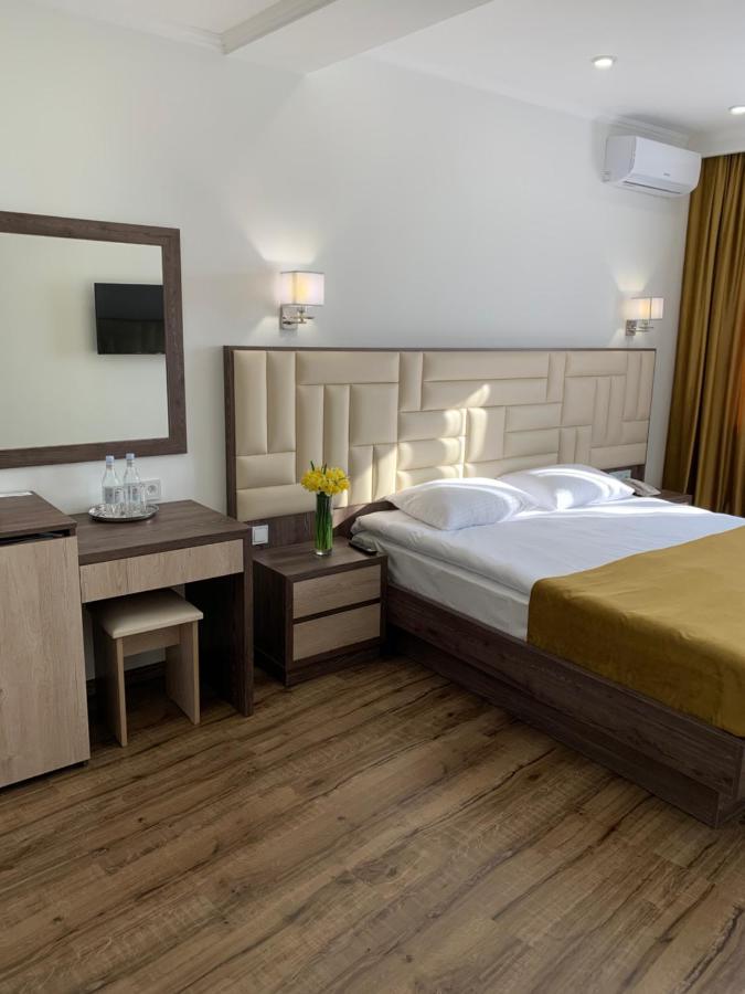 Vertoni Hotel Jerevan Exteriör bild
