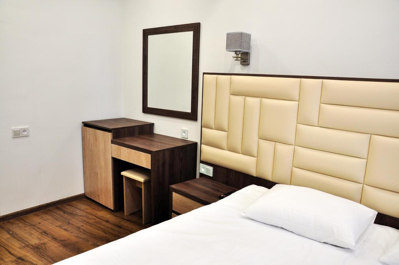 Vertoni Hotel Jerevan Exteriör bild